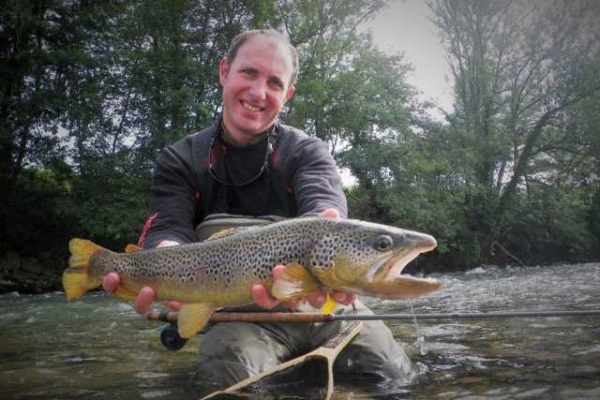 grosse truite prise aux appats en derive naturelle