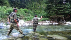 Stage de pêche au tenkara dans les pyrénées