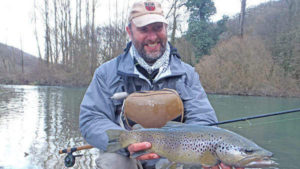 belle truite de l'Aveyron prise aux appâts naturels par Lionel ARMAND